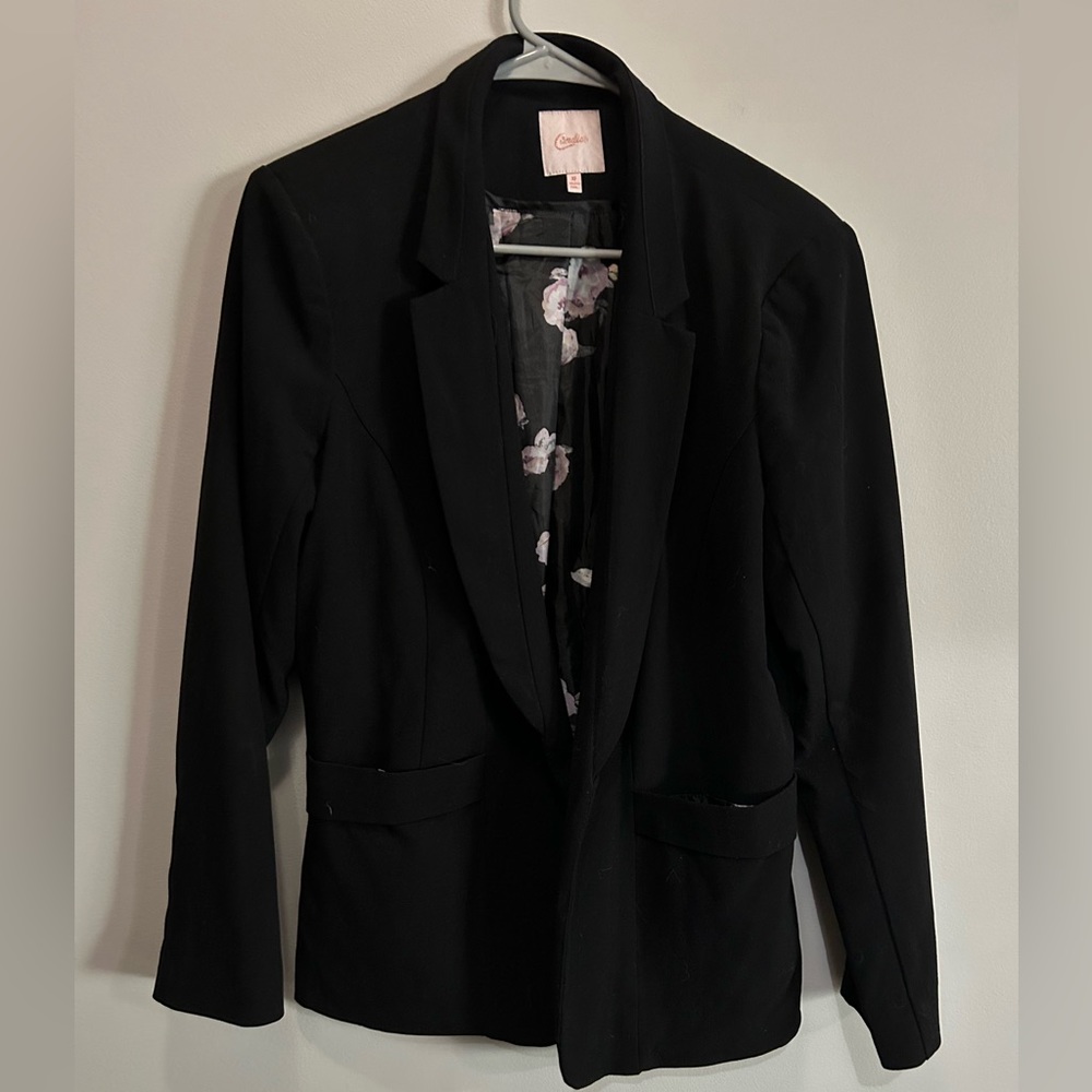 Juniors black blazer. Size XL